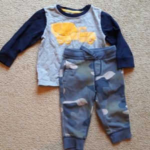 Longsleeve tee and matching sweatpants